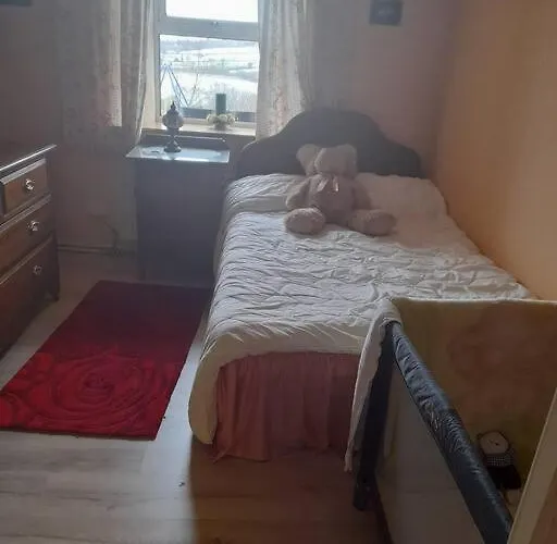 Granny's Cottage, A Lovely Lakeside