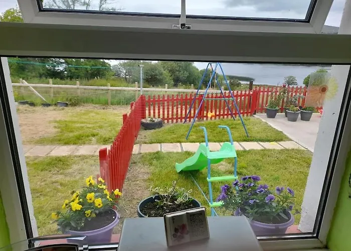 Holiday home Granny's Cottage, A Lovely Lakeside *