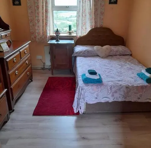 Granny's Cottage, A Lovely Lakeside *